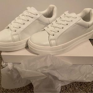 NEW Pink Lily White sneakers